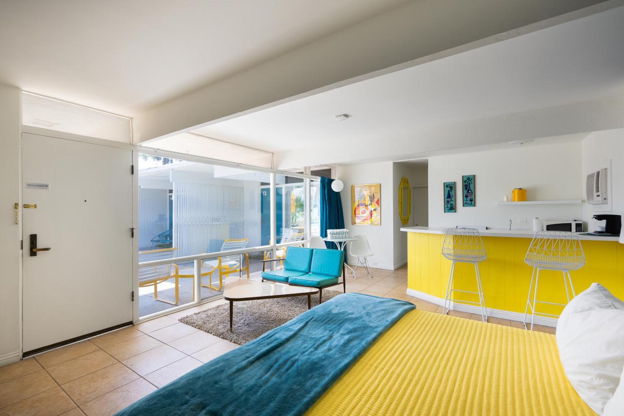 Monkey Tree By Avantstay Stylish In W Pool Palm Springs