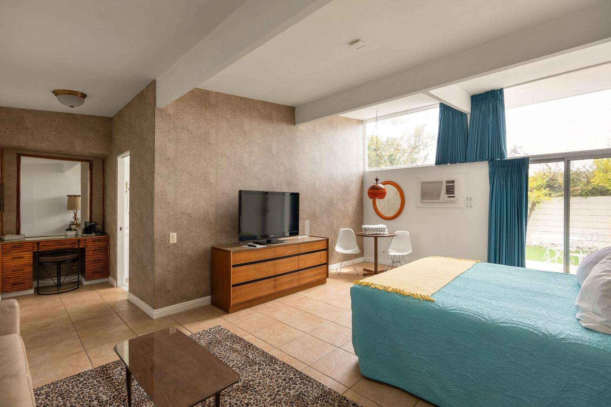 Monkey Tree By Avantstay Stylish In W Pool Hotel
