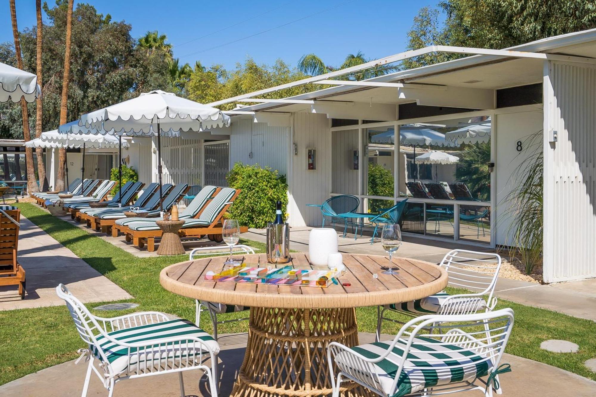 Hotel Monkey Tree By Avantstay Stylish In W Pool Palm Springs